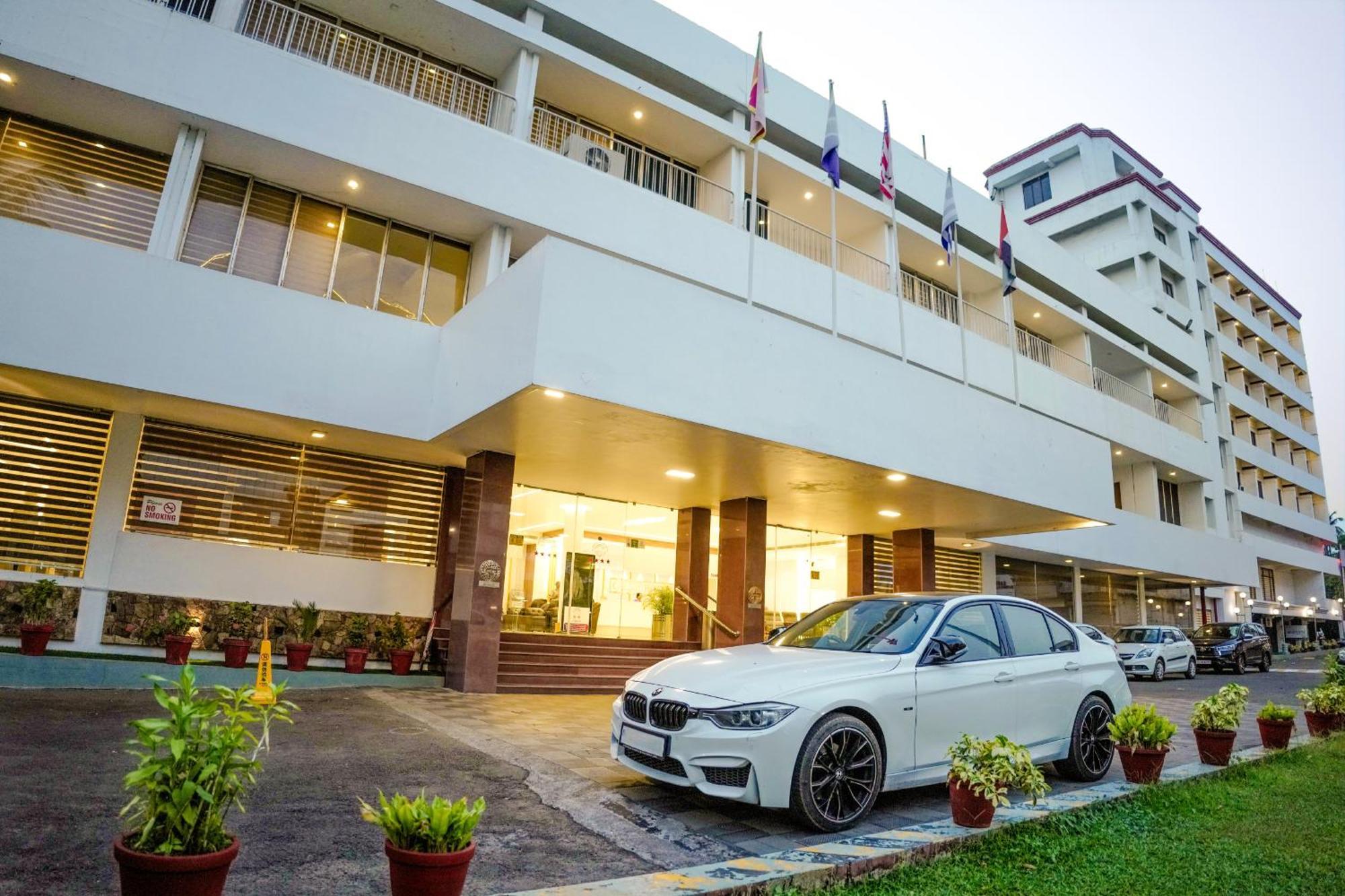 Casino Hotels Ltd Thrissur Exterior photo